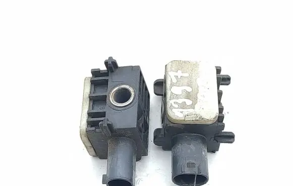 Mercedes-Benz ML W164 Airbag deployment crash/impact sensor 0038202926 402415 210206