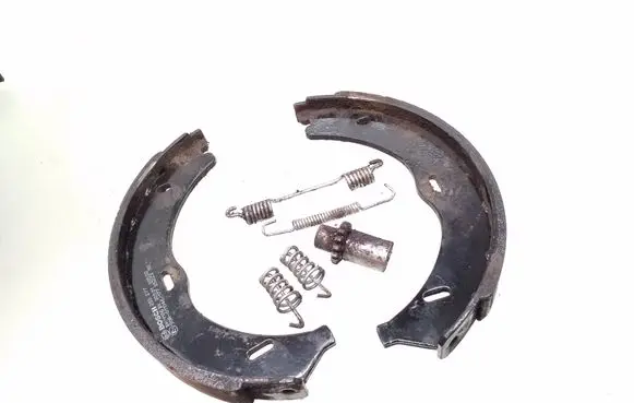 Mercedes-Benz Vito Viano W639 Handbrake/parking brake pads 250277 90R011046 BK1106