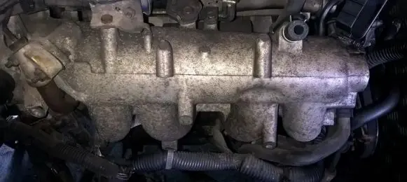 Nissan Almera N16 Intake manifold
