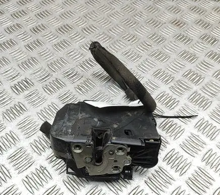 Iveco Daily 6th gen Coupe door lock (next to the handle) 5801556813 5801556813C
