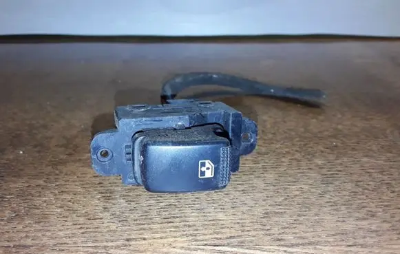 Hyundai i20 (PB PBT) Electric window control switch 202005491