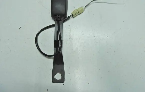 Suzuki SX4 Front seatbelt buckle B-480 E034501