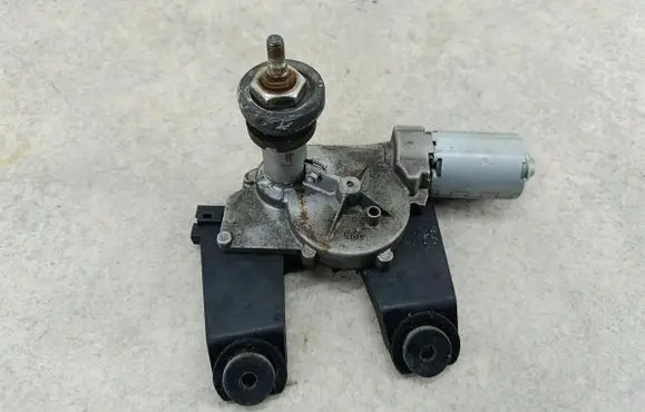 SsangYong Kyron Rear window wiper motor 8615009100