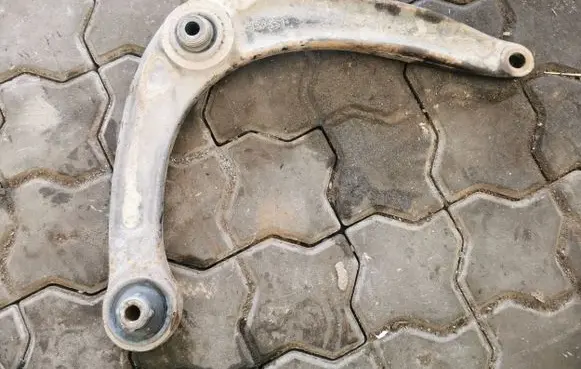 Peugeot Partner Front control arm 557451