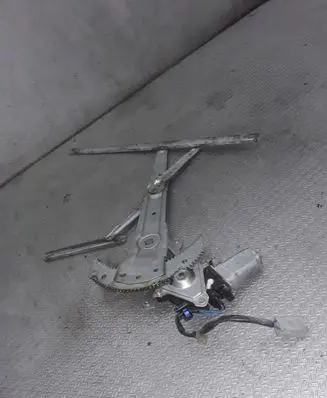 Honda HR-V Front door window regulator with motor 