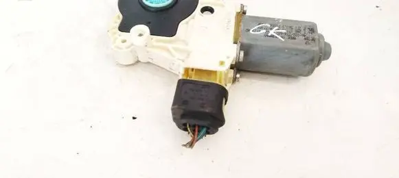 BMW 5 GT F07 Rear door window regulator motor 7248171
