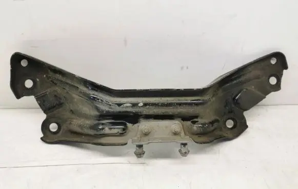 Audi A6 S6 C6 4F Engine mounting bracket 4F0253071A