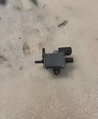 Audi A8 S8 D2 4D Vacuum valve 