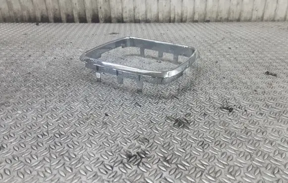 Mercedes-Benz B W245 Gear shifter surround trim plastic 169267061