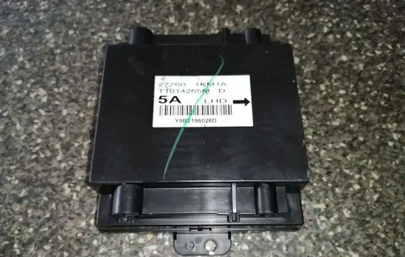 Nissan Juke I F15 Air conditioning/heating control unit 277601KM1A