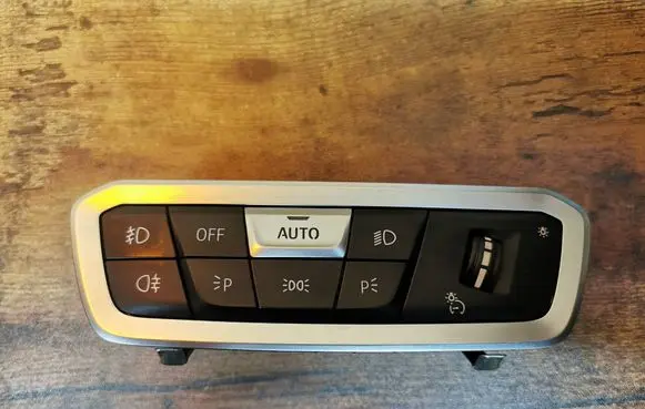 BMW 5 G30 G31 G38 Light switch 9461134 E11820000A