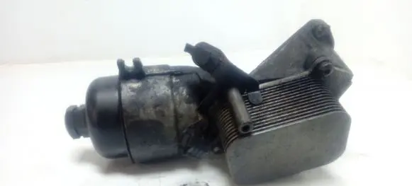 Citroen C4 Grand Picasso Oil filter mounting bracket