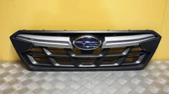 Subaru Crosstrek II Front bumper upper radiator grill 91122-FL240 2031
