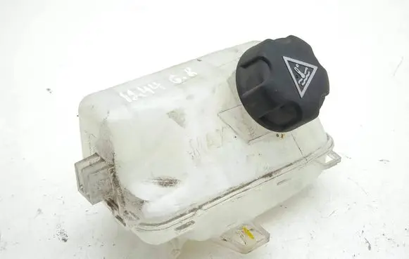 Peugeot 3008 II Coolant expansion tank/reservoir 9822414280