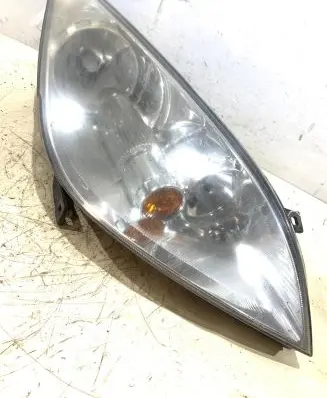 Mitsubishi Colt Headlight/headlamp MR957354 0301208202