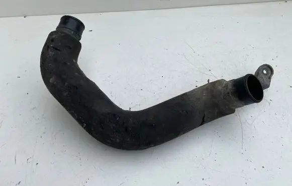 Toyota Avensis T220 Intercooler hose/pipe