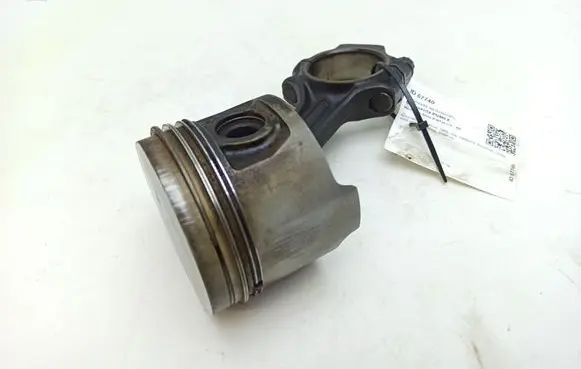 Mercedes-Benz S W126 Piston with connecting rod 11004