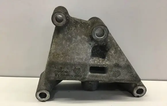 Chrysler Town & Country V Engine mounting bracket 05184322AE