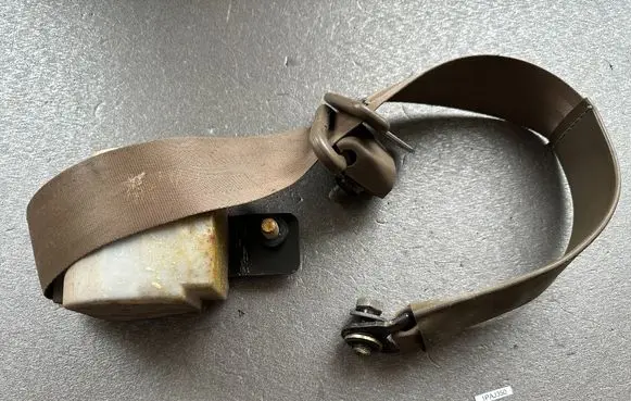 Mitsubishi Pajero Rear seatbelt MB741957 MB741956