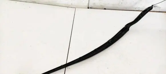 Peugeot 807 Front wiper blade arm
