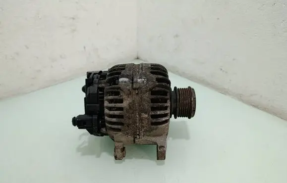 Volkswagen Caddy Generator/alternator 06F903023