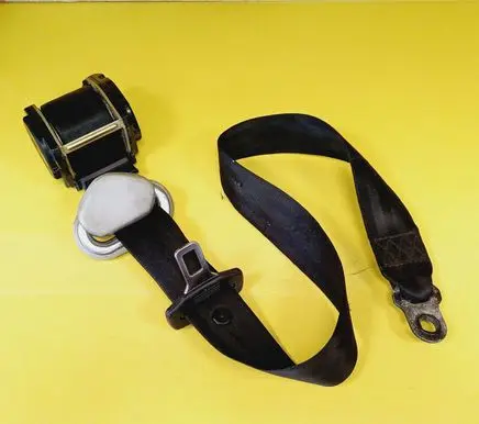 Seat Alhambra (Mk1) Rear seatbelt 7M3857812