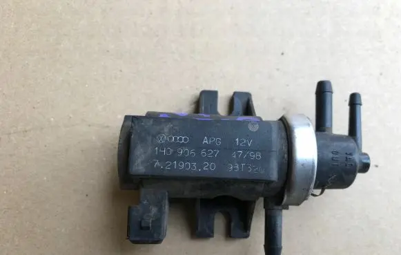 Skoda Octavia Mk1 (1U) Turbo solenoid valve 1H0906627