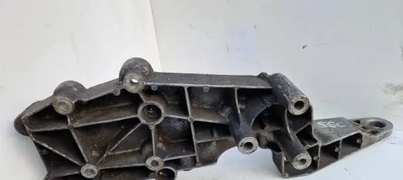 Volvo S60 Engine mounting bracket 9497106