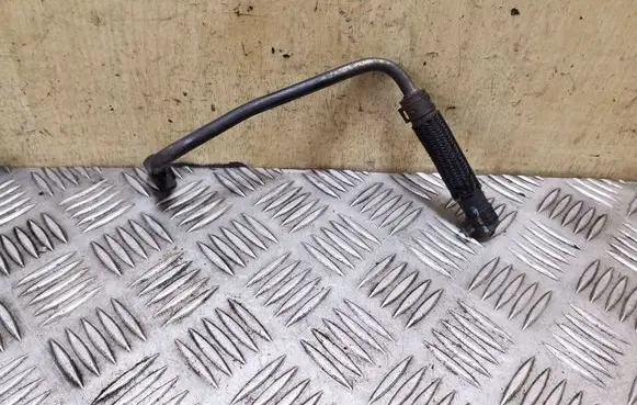 Coolant pipe/hose