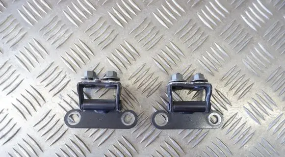 Toyota Prius+ (ZVW40) Tailgate/trunk/boot hinge 6881021050