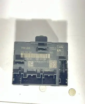 Audi A3 S3 8V Door control unit/module 5Q0959392