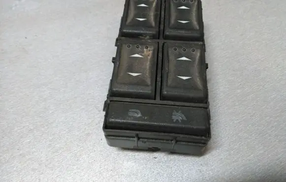 Ford Mondeo Mk III Electric window control switch 03163451 1S7T14A132BD