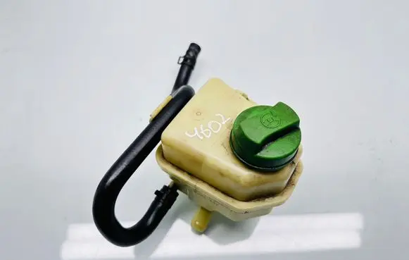 Volkswagen Transporter - Caravelle T6 Power steering fluid tank/reservoir 7E0422371C