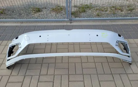 Volkswagen Golf VII Front bumper 5G0807221LR
