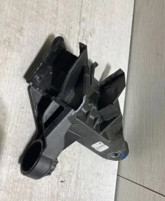 Opel Crossland X Gear shift cable bracket 3646092