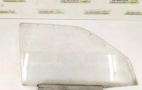 Mercedes-Benz E W124 Front door window glass four-door 1247200218 A1247200218