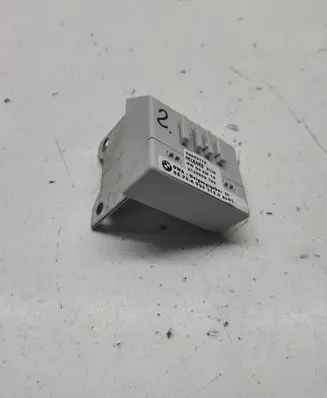 BMW 5 E39 Yaw turn rate sensor 6923215 55892110 2139898164