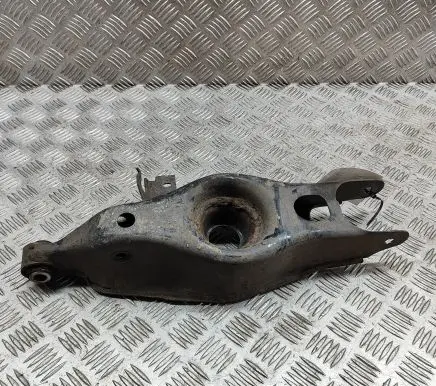 Maserati Ghibli Rear upper control arm/wishbone 670036580