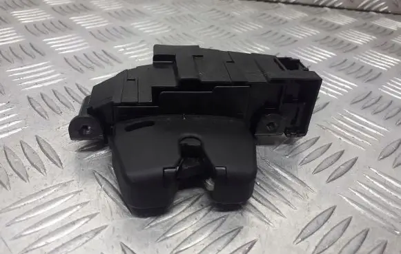 Peugeot 308 Tailgate exterior lock 9660403880