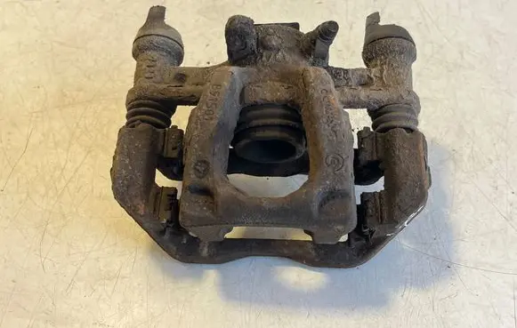 Mercedes-Benz Vito Viano W447 Rear brake caliper BREMBO