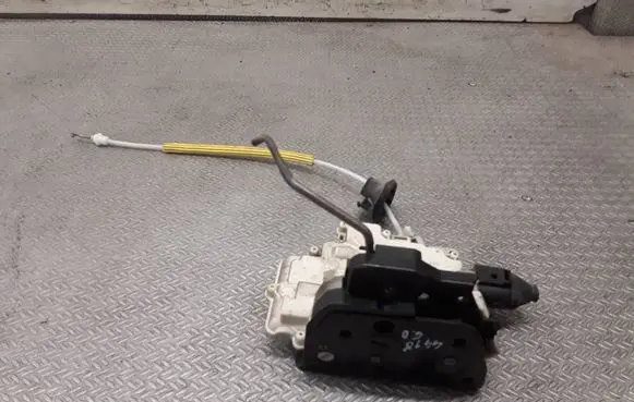 Audi A4 S4 B7 8E 8H Rear door lock 8E0839016AA