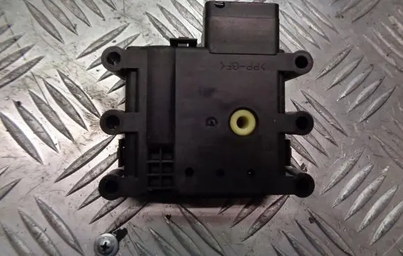 Mazda 6 A/C air flow flap actuator/motor 