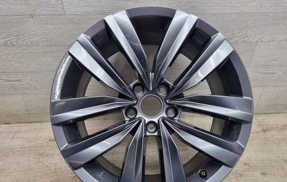 Volkswagen Arteon R18 alloy rim 3G8601025R