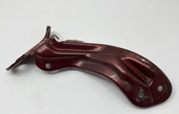 Renault Talisman Fender mounting bracket