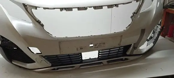 Peugeot 3008 II Front bumper