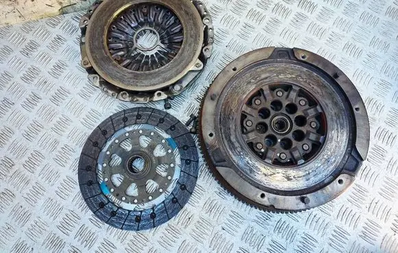 BMW 2 F22 F23 Clutch set kit 8605488 21218605488 323080210