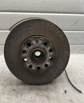 Volkswagen Touran I Front wheel hub