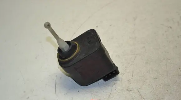 Audi A4 S4 B5 8D Headlight level adjustment motor 6k5941295