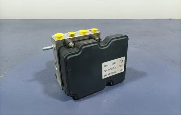 Skoda Fabia Mk3 (NJ) ABS Pump 6Q0614517R