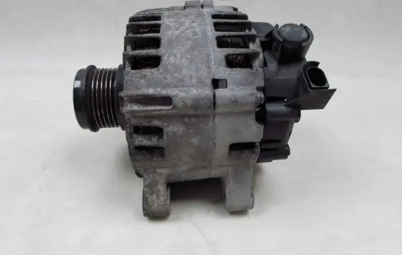 Volvo V50 Generator/alternator 30659390 AV6N-10300-GC 49272